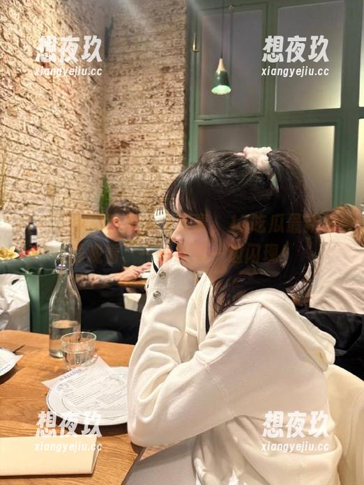 每天的新鲜事，17吃瓜最新在线观看，一边吃瓜一边闪现！