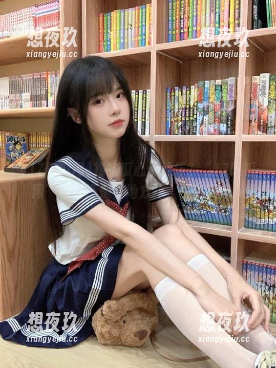 找吃瓜心情不佳？“17吃瓜网”地址还是老地方吗，快带我去！