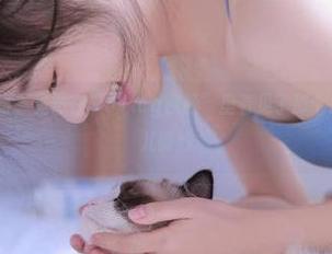 哎呀，竟然在“51.cg视频”里看见了那个人，心情有点儿微妙