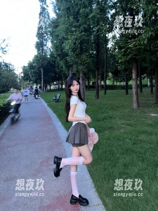 51吃瓜 51吃瓜app:今天的瓜好像比昨天的更甜?