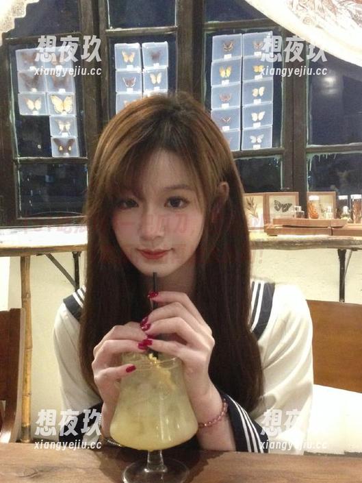 51吃瓜网 一把瓜刀,撩动校园情感,51吃瓜网站再出大新闻!