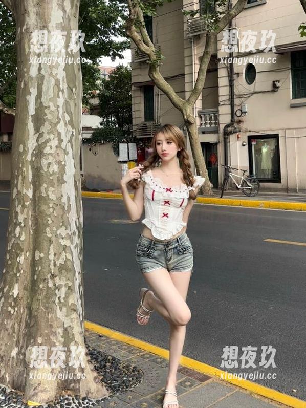 52吃瓜网 我用膝盖想了个“链接”,总觉得它能把我带到52吃瓜网的遗忘角落。
