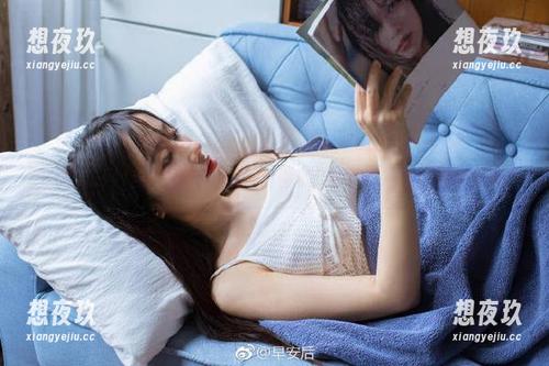 66吃瓜网 当你在66吃瓜网上搜资源时,小心瓜子吃太多哦!