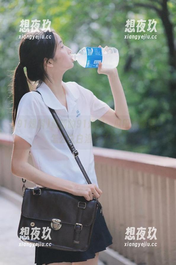 91爆料 最新的91爆料:瓜田里的草,怎么白白浪费了呢?