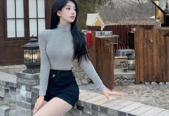 在cgw网页，玩得就像是一场无尽的吃瓜马拉松，太有意思了！