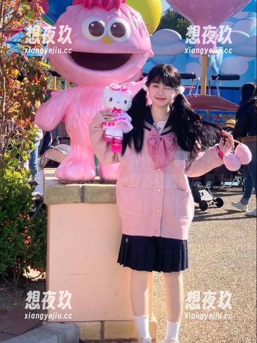 www.吃瓜 下载“www.吃瓜”吧,你的小手会忍不住散步到那些热辣话题上!