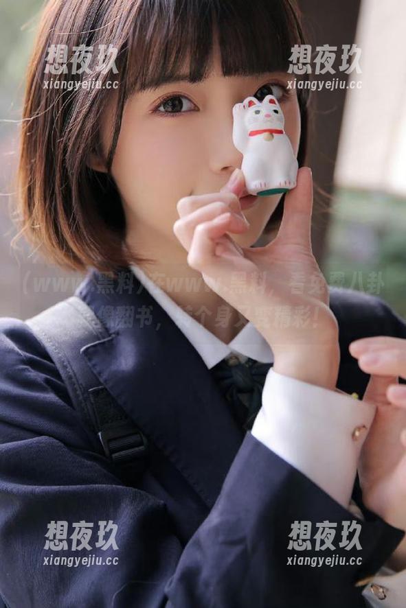 在www.黑料，看免费八卦就像翻书，转个身又变精彩！