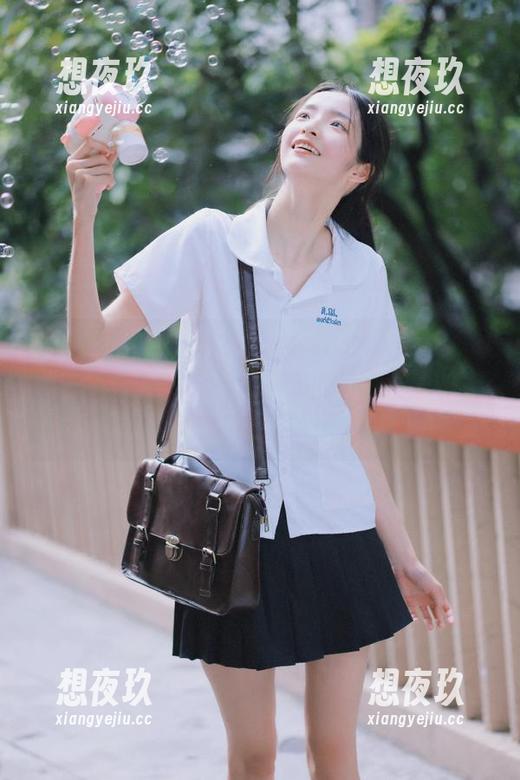 www.黑料 直接“www.黑料”直达内幕,每条新闻都像是赶来的速食——快得令人不安。