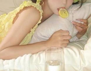 在zztt36摘下免费的面具，看到的竟是另一番人间……