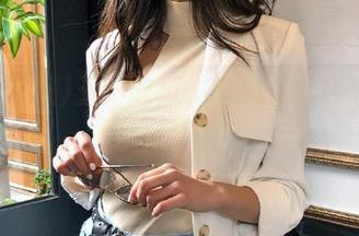五一吃瓜，看着看着娜娜又上线了哦