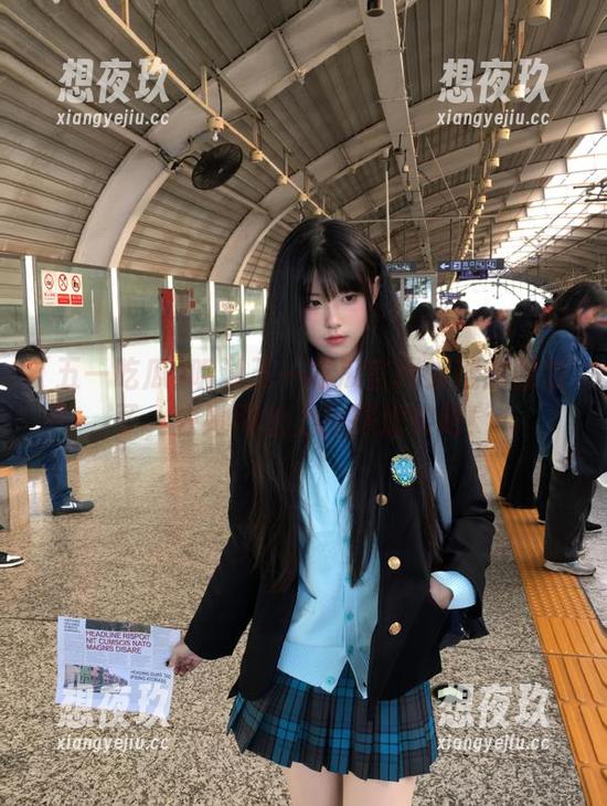 听说五一吃瓜官网近期封面变了，去她网址上探探虚实吧！