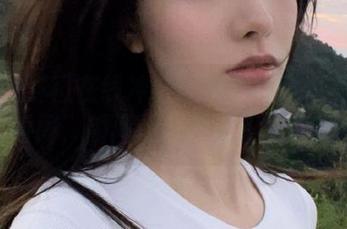 在线冲哥黑料：每日精品的尴尬瞬间，瞬间让我觉得我真幸福！