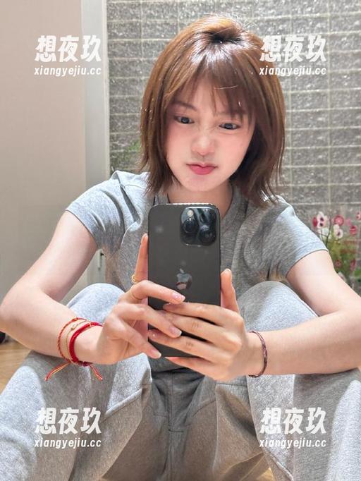 劲爆吃瓜 躲过平淡生活的传送门,赶紧来劲爆吃瓜嗨起来!