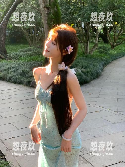 吃瓜不打烊 吃瓜不打烊:更新大放送,里面的图片比你那份午餐更诱人!