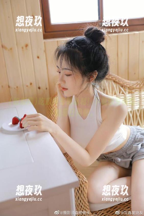 吃瓜网 吃瓜网专属福利!下载即享朝阳下的夏日闲聊。