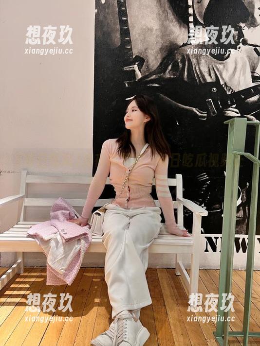 深夜追黑料，每日吃瓜视频让你一次看个够！