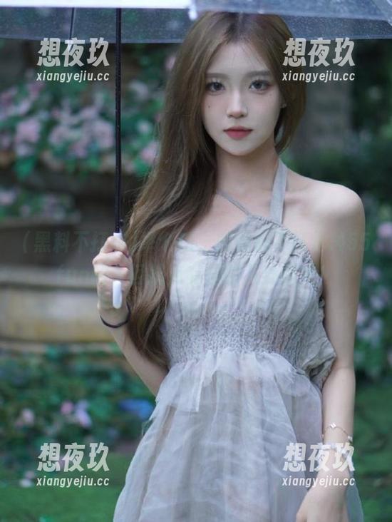 黑料不打烊 举个爪,去黑料不打烊.455fun的入口捎点有趣的八卦回来!