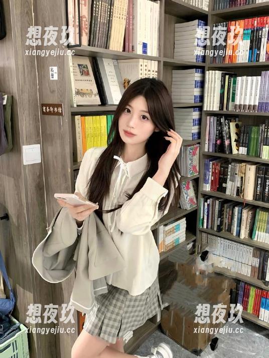 黑料吃瓜网 黑料吃瓜网,你的解压地址,随时来瓜田找乐子!