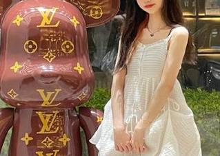 一边刷安卓黑料吃瓜网，一边感叹人间百态，真好，真麻烦又美妙！