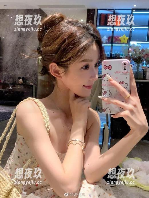 黑料社区 黑料社区首页的新入口:跟准小步,不然很容易迷路哦!