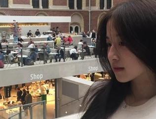 与其对“黑网料”的配方探讨，何不追踪它的后台“线路”？